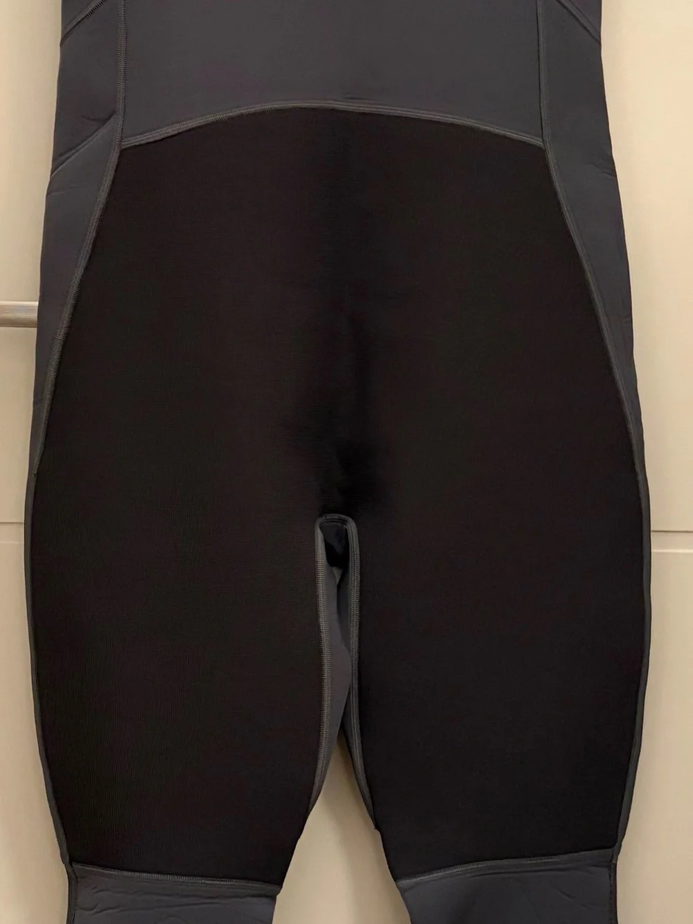 Prada J. Spithill Luna Rossa wet suit